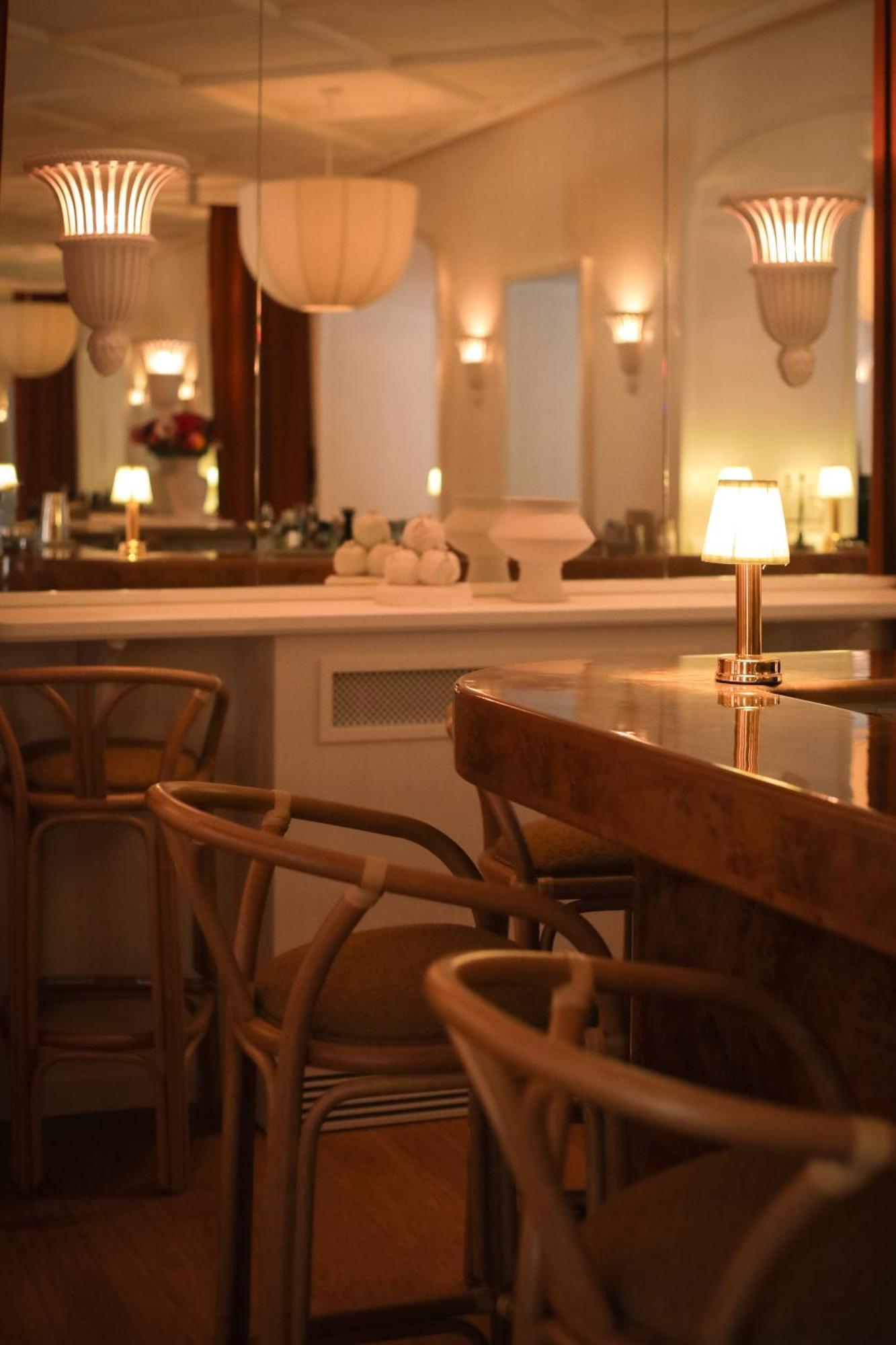 Lilou Hotel Hyères Buitenkant foto