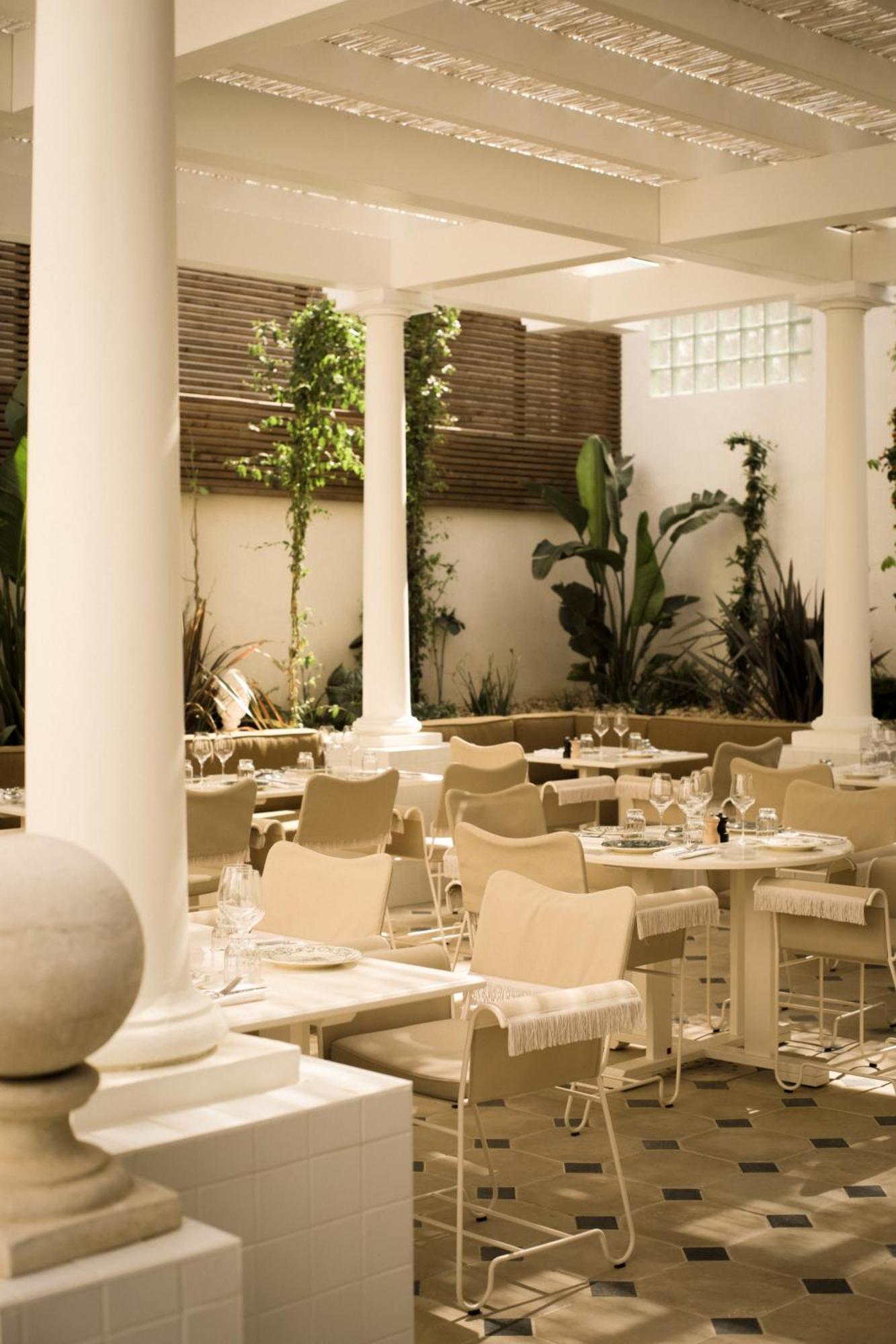 Lilou Hotel Hyères Buitenkant foto
