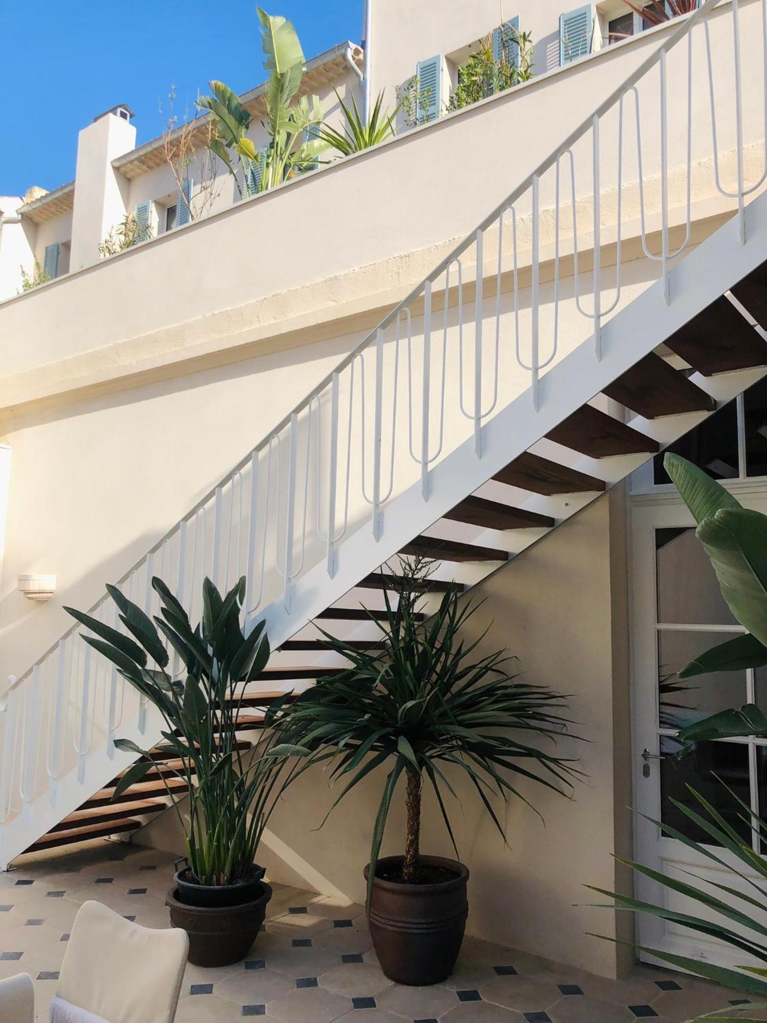 Lilou Hotel Hyères Buitenkant foto