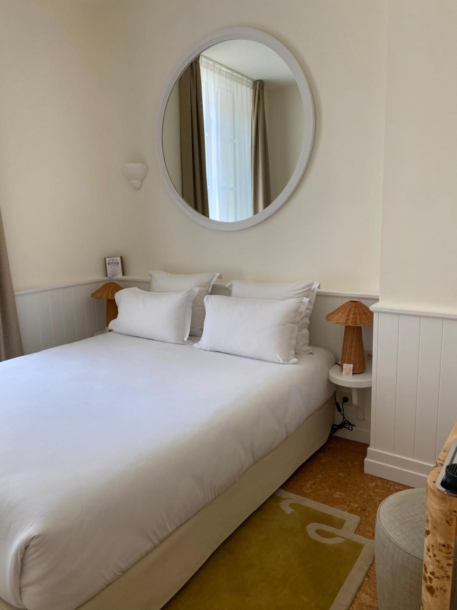 Lilou Hotel Hyères Buitenkant foto
