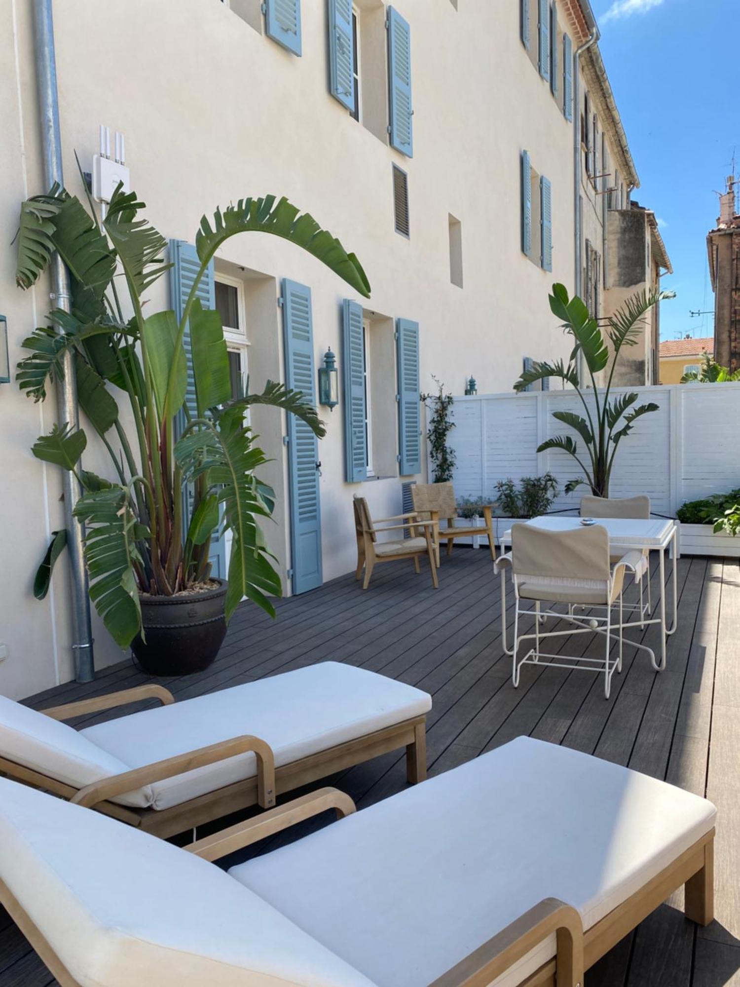 Lilou Hotel Hyères Buitenkant foto