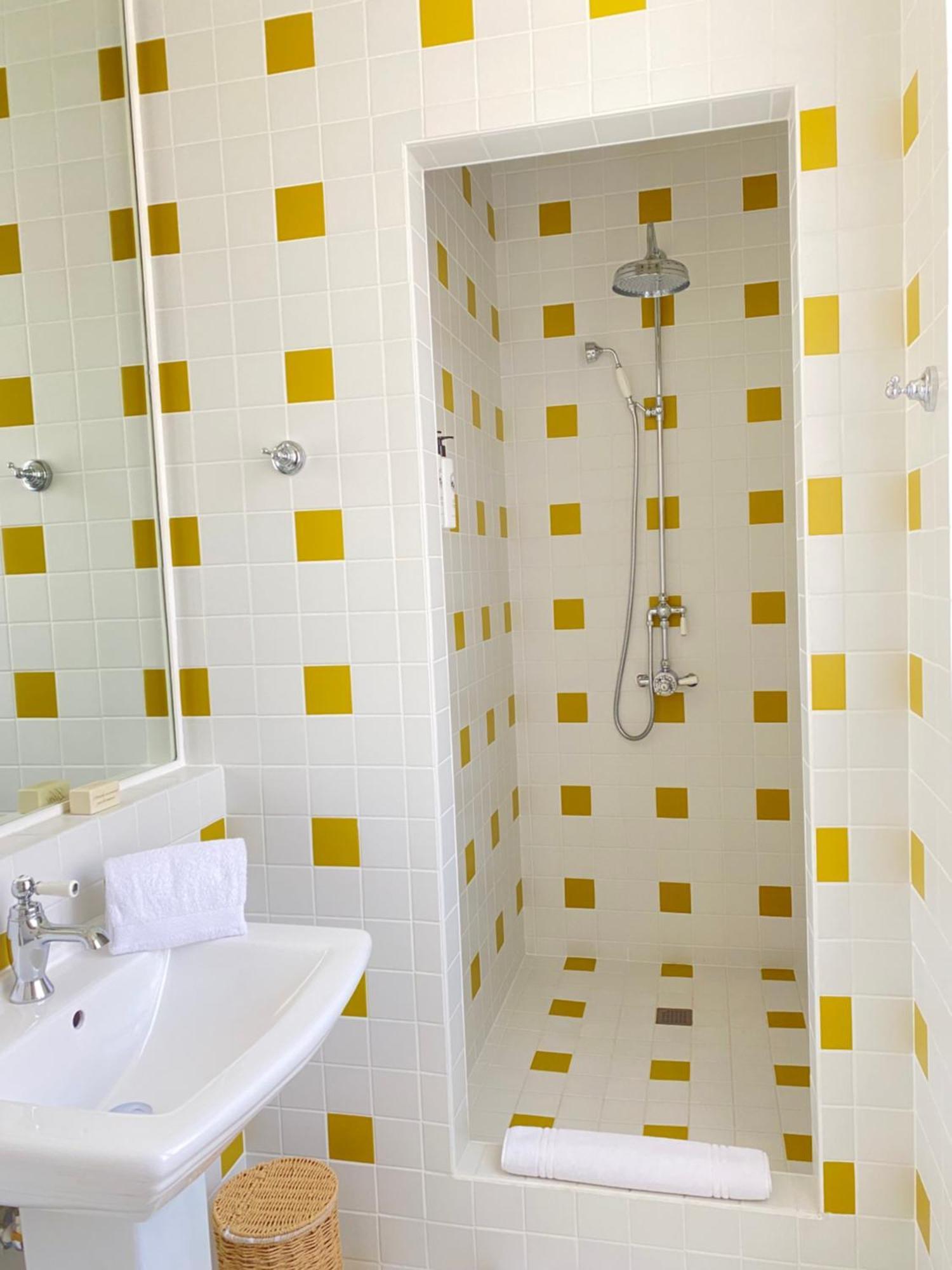 Lilou Hotel Hyères Buitenkant foto