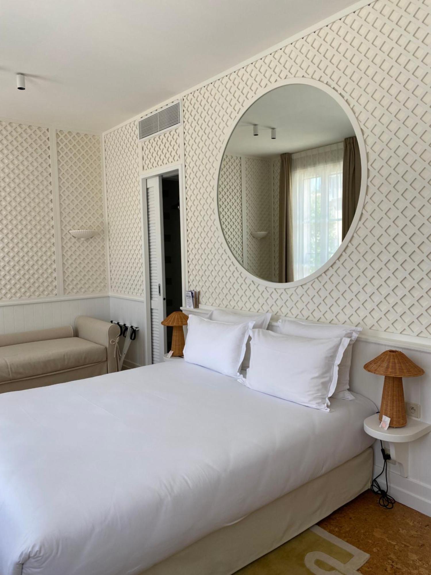 Lilou Hotel Hyères Buitenkant foto